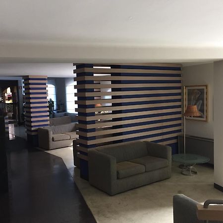 Albergo Della Corona Бінаско Екстер'єр фото