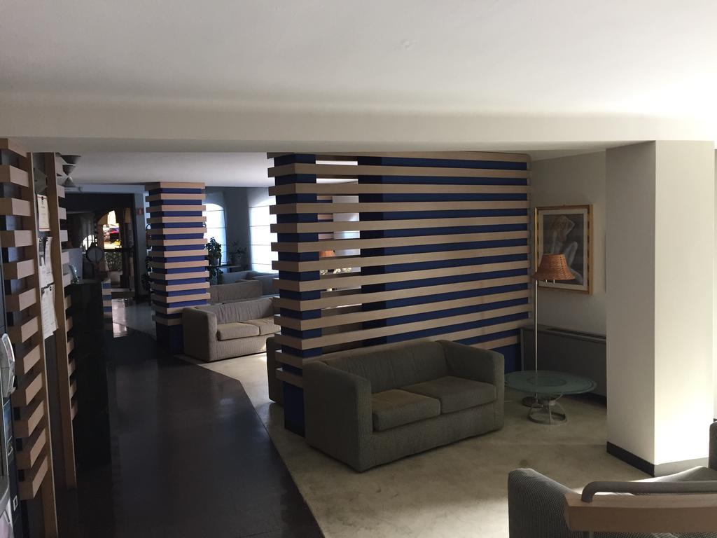 Albergo Della Corona Бінаско Екстер'єр фото