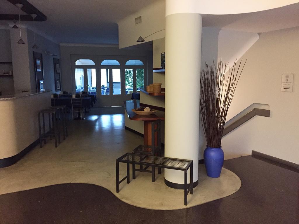 Albergo Della Corona Бінаско Екстер'єр фото